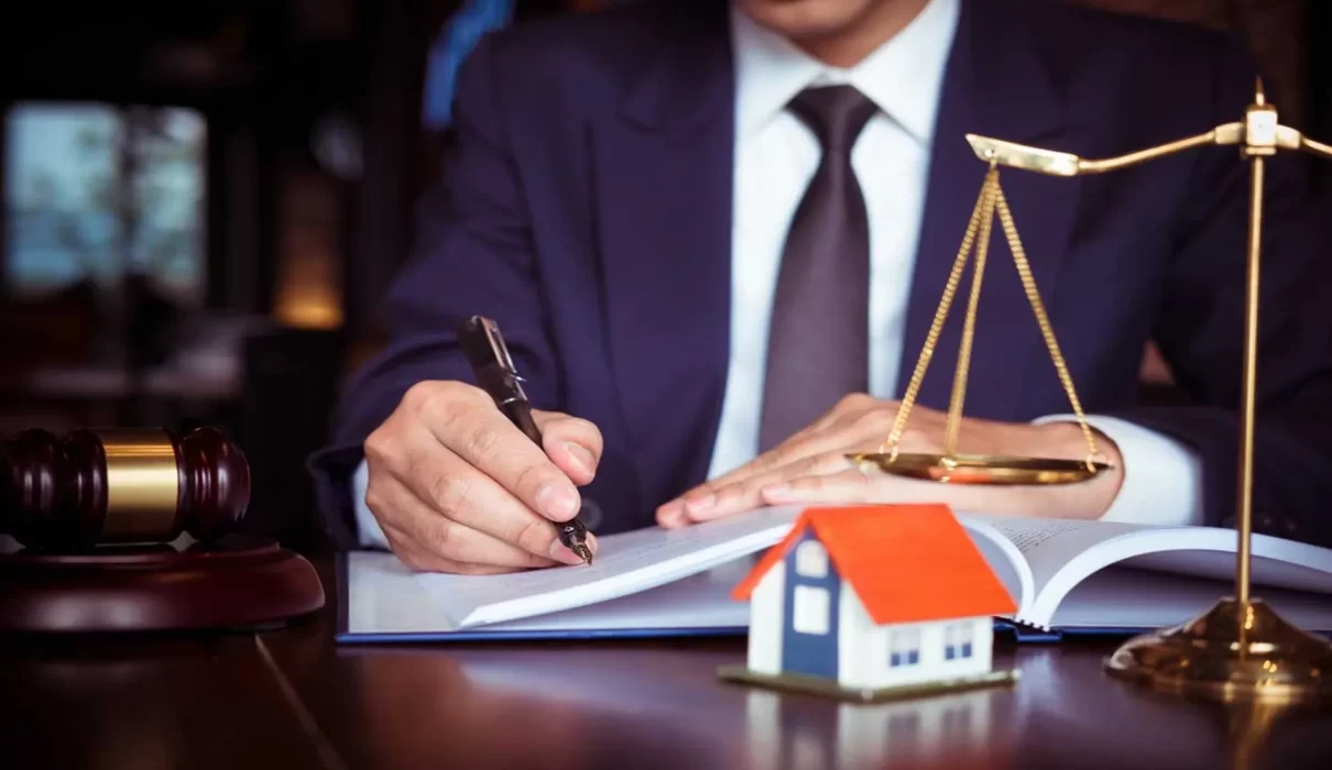 Real Estate Lawyer